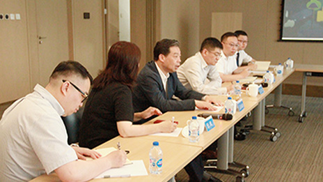 热新闻丨深圳家协侯克鹏主席一行到访yp街机之家总部